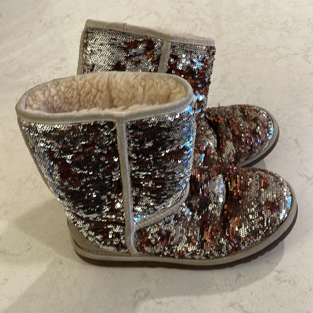 UGG Classic Short Gold Sparkles Sequin Boots  Size 6